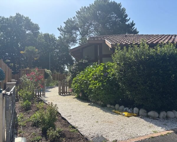 Vue exterieure de La Maison des Lacs à Biscarrosse dans le Landes en Nouvelle-Aquitaine