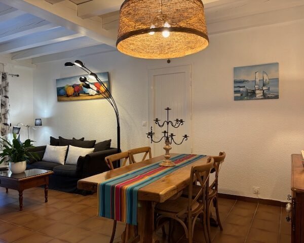 Salle à manger à La Maison des Lacs à Biscarrosse dans le Landes en Nouvelle-Aquitaine