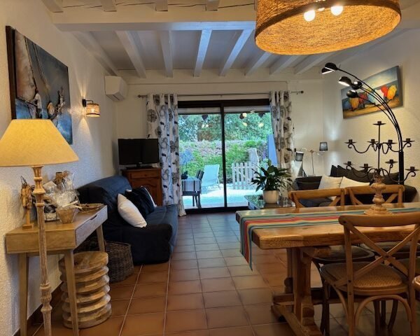 Salle de séjour à La Maison des Lacs à Biscarrosse dans le Landes en Nouvelle-Aquitaine