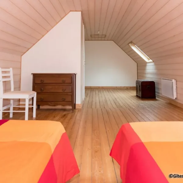 Chambre avec 2 lits simples au Gîte Ty Bras en Bretagne dans le Finistère proche des plages