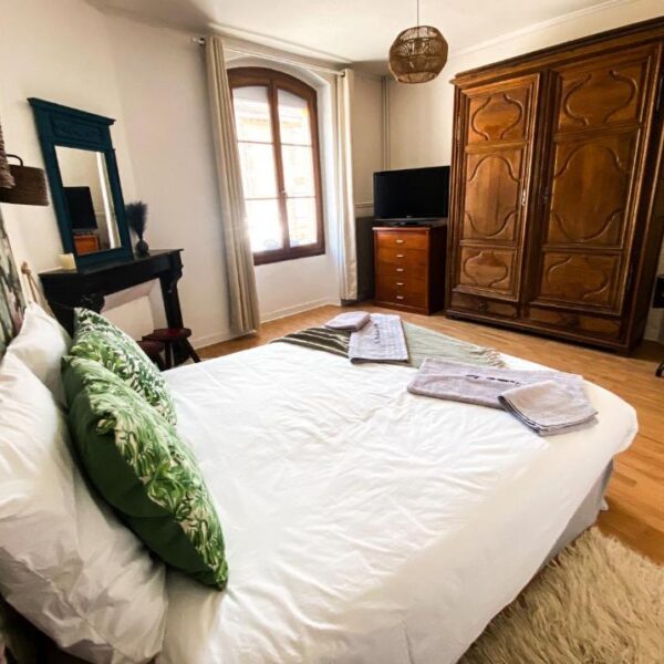 Chambre double confortable du Gîte Le Paradis des Bulles en Champagne dans la Marne en région Grand Est
