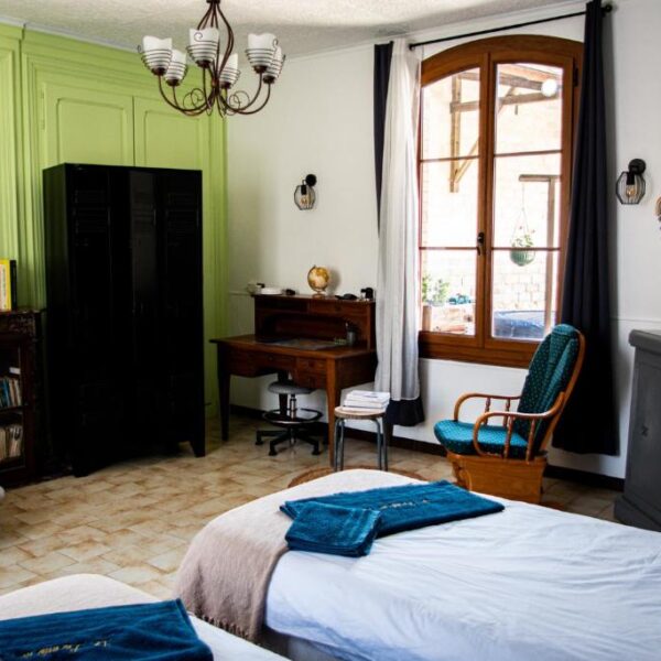 Chambre avec deux lits simples au Gîte Le Paradis des Bulles en Champagne dans la Marne en région Grand Est