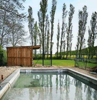 piscine pour chien dans le centre aéré et bien-être O Caneo à Valence
