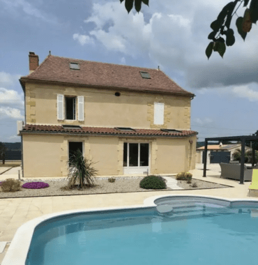 gîte avec piscine dans la liste des conciergeries dog-friendly