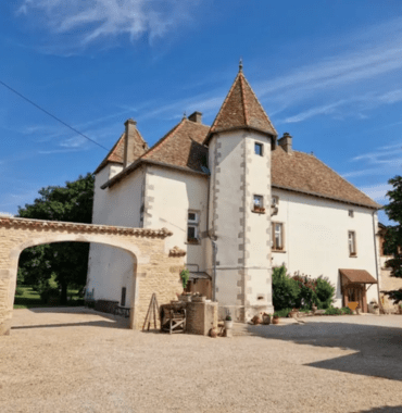 château Chardonnay domaine viticole chiens bienvenus en Bourgogne