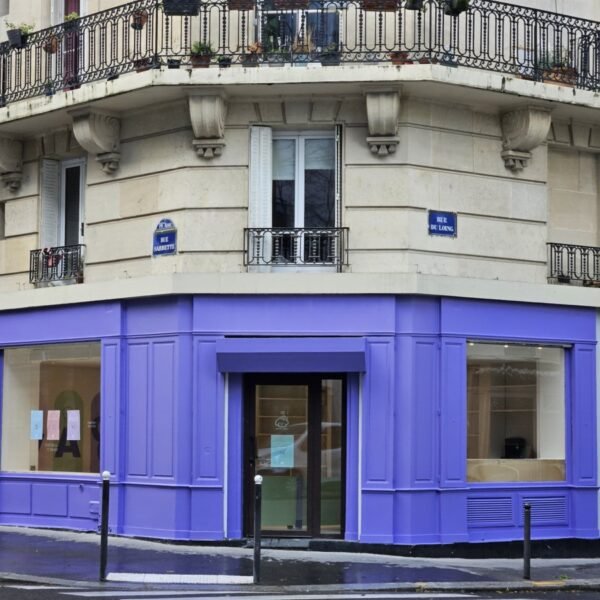 Devanture de la Crèche Waggy , Garderie Canine à Paris 14ème