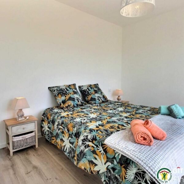 Chambre double cosy du Gîte La Salicorne en Bretagne dans le Finistère à Plouescat