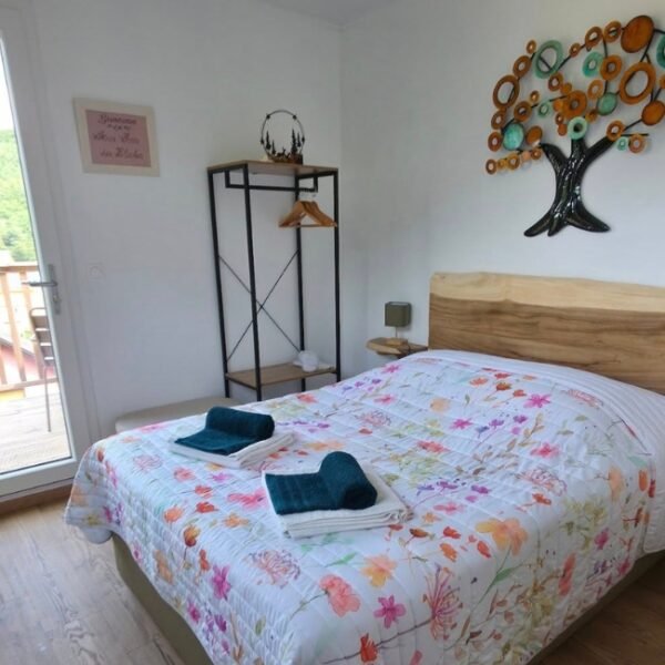 Chambre double du Chalet Aux Sons des Cloches en Alsace tout proche des Vosges