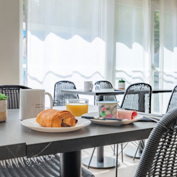 Petit déjeuner à l'Appart'City Classic Toulouse Colomiers en Haute Garonne en Occitanie