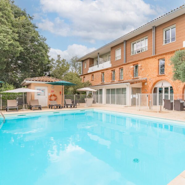 Piscine de l'Appart'City Classic Toulouse Colomiers en Haute Garonne en Occitanie