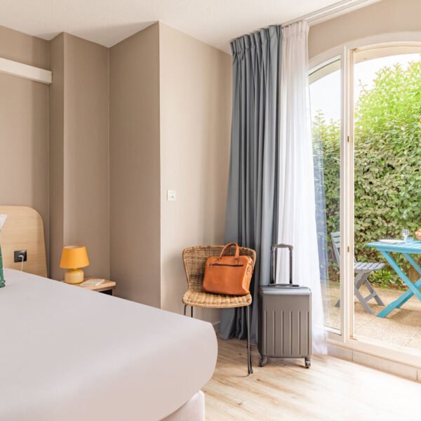 Chambre avec terrasse de l'Appart'City Classic Toulouse Colomiers en Haute Garonne en Occitanie