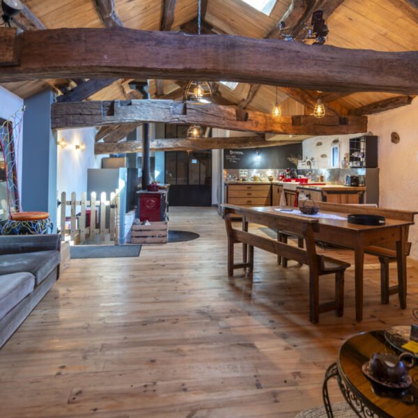 Intérieur cosy et chaleureux du Gîte de Terra Bosca en plein cœur du Tarn dans le Haut Languedoc