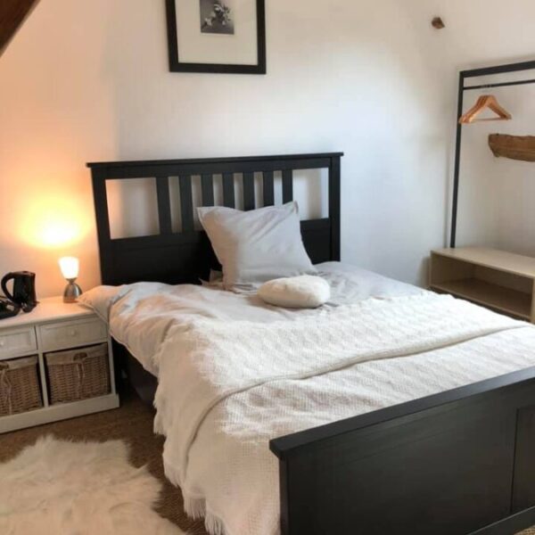 Grande chambre confortable au Manoir de Botcol pour un Séjour insolite en Bretagne dans les Côtes d'Armor