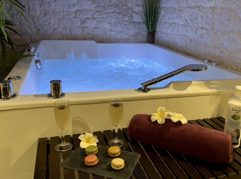 Espace SPA de l'Hôtel Le Trophée à Deauville dans le Calvados en Normandie