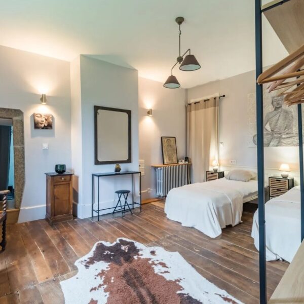 Grande chambre double au Manoir de Botcol pour un Séjour insolite en Bretagne dans les Côtes d'Armor