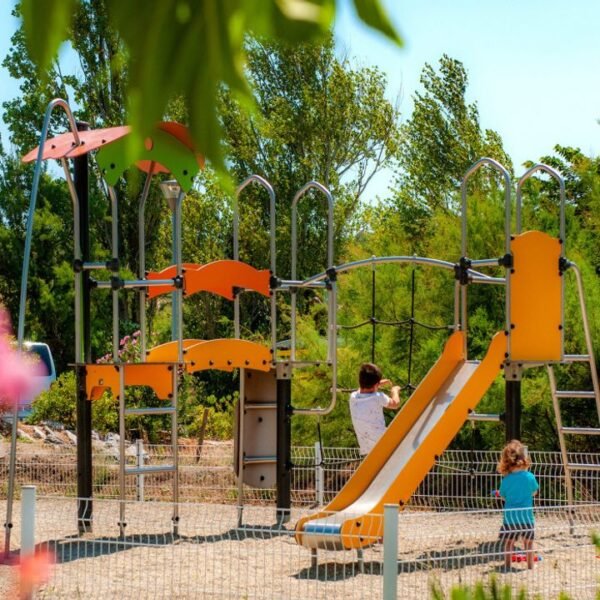 Aire de jeux du camping Seasonova Ensoya à Sigean - Aude - Occitanie