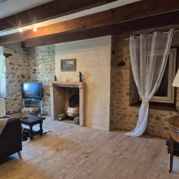 Salon cosy du Gîte Nesst - Corrèze - Plateau des Millevaches
