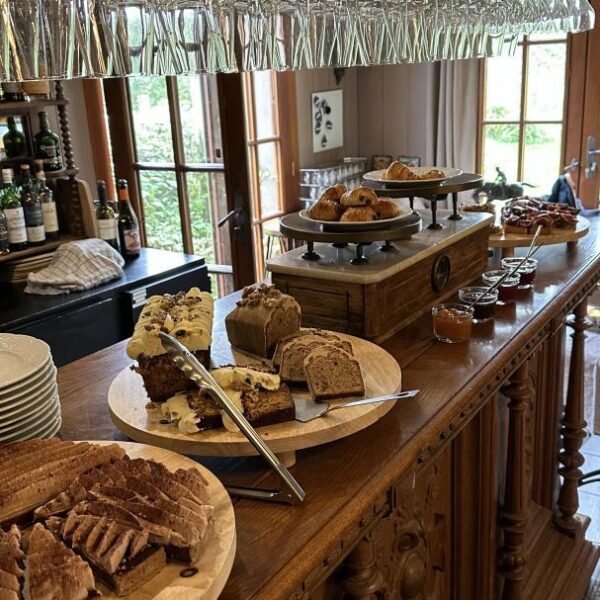 Buffet du Gîte Levant du Domaine Utah Beach à Sainte-Mère-Eglise dans la Manche