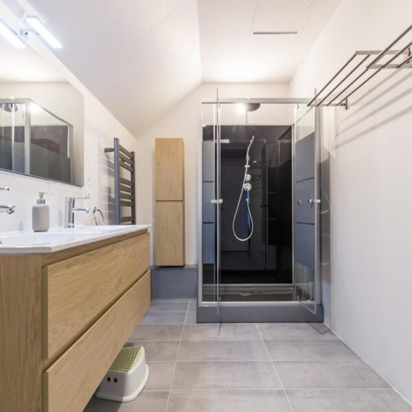 Salle de bain du Gîte l'Ecotais à Saint-Brice-de-Landelles dans la Manche