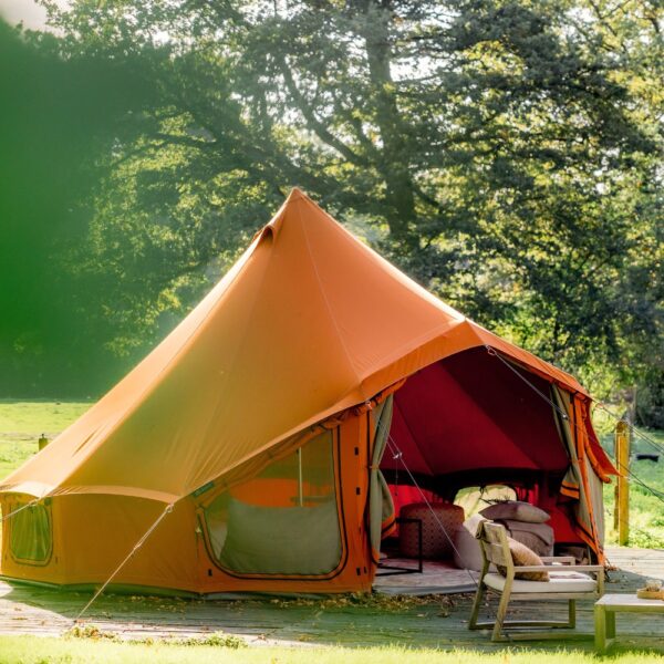Grande tente insolite au Camping les Pâtis proche de Tours dans le Val de Loire