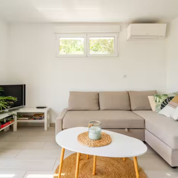 Salon du Petit appart sympa à Roquebrune-sur-Argens dans le Var