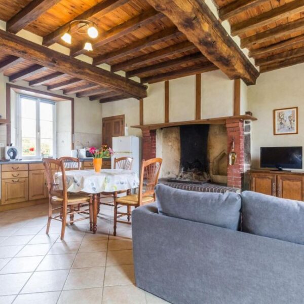 Pièce à vivre du Gîte Les Charmilles à Hauteville-La-Guichard dans la Manche