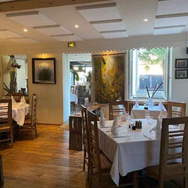 Tables du Restaurant O Paille en Queue à Lyon dans le Rhône