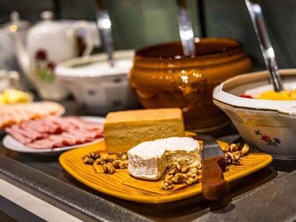 Petit déjeuner du Greet Hôtel Reims Tinqueux dans la Marne à Reims