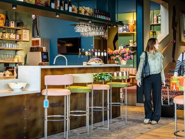 Bar du Greet Hôtel Reims Tinqueux dans la Marne à Reims