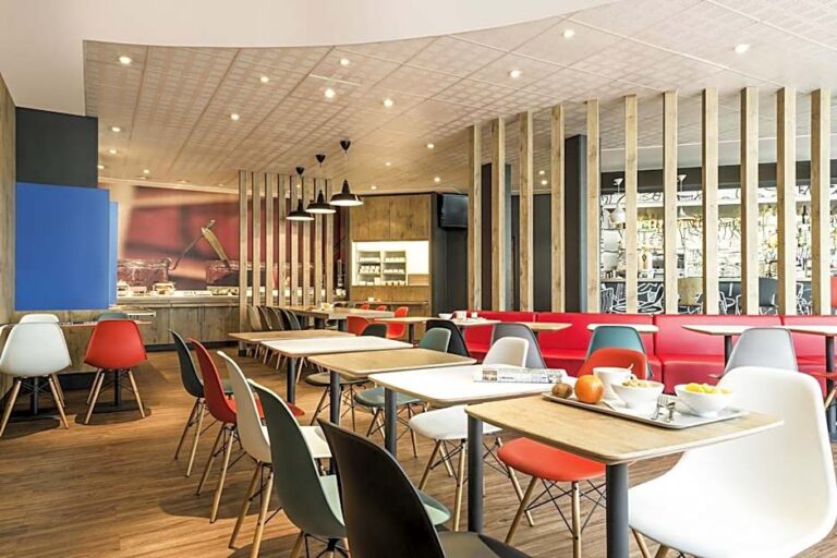 Hall de l'Ibis Bordeaux Centre Bastide à Bordeaux en Gironde