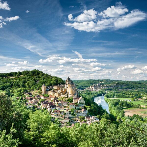 Vue aérienne proche du Souillac Golf & Country Club à Lachapelle-Auzac dans le Lot