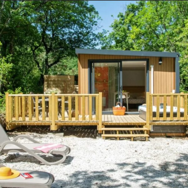 Camping Le Luberon - Vaucluse - Provence-Alpes-Côte-d’Azur - Chiens acceptés - EmmèneTonChien.com