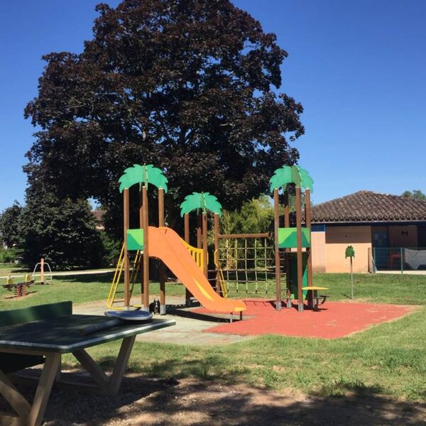 Aire de jeux du Camping le Moulin de Bidounet à Moissac dans le Tarn-et-Garonne