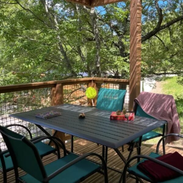 Camping Le Luberon - Vaucluse - Provence-Alpes-Côte-d’Azur - Chiens acceptés - EmmèneTonChien.com