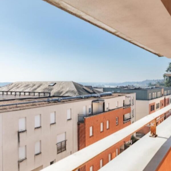 vue du balcon de l'appart city classic blois
