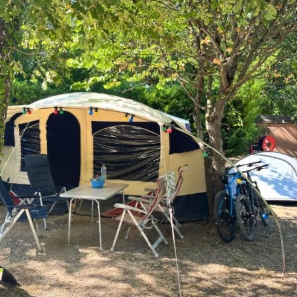 Camping Le Luberon - Vaucluse - Provence-Alpes-Côte-d’Azur - Chiens acceptés - EmmèneTonChien.com