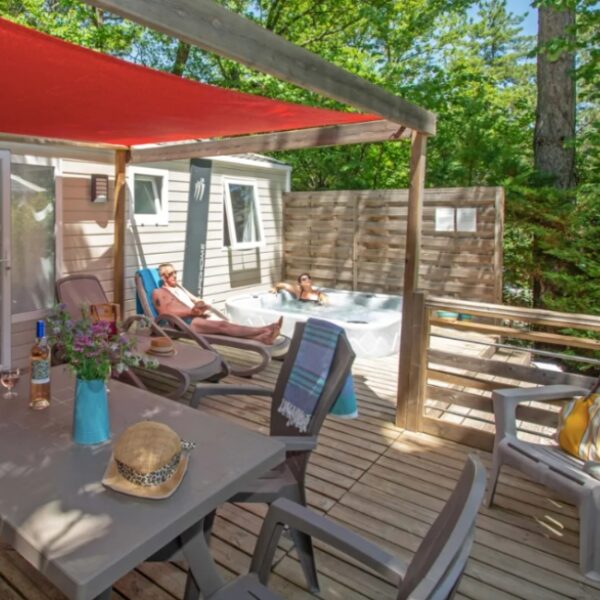 Camping Le Luberon - Vaucluse - Provence-Alpes-Côte-d’Azur - Chiens acceptés - EmmèneTonChien.com