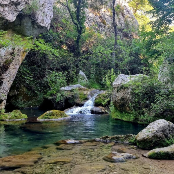 Rivière dans le Vaucluse près du Camping le Luberon, à Apt