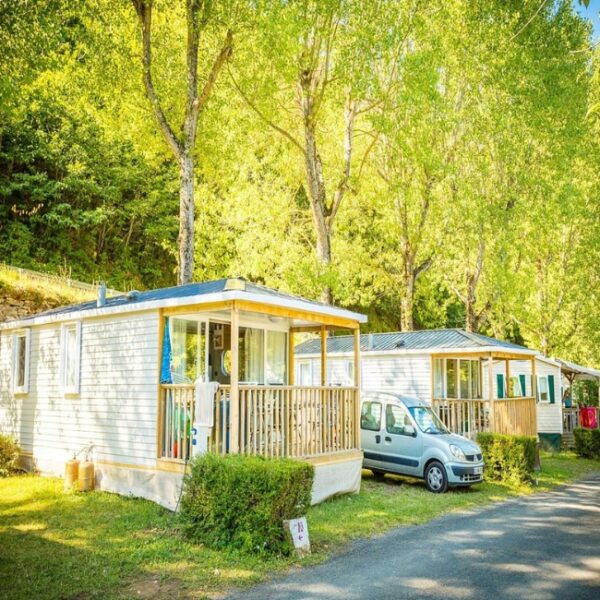 Mobil homes du Camping Le Pont du Tarn à Florac Trois Rivières en Lozère