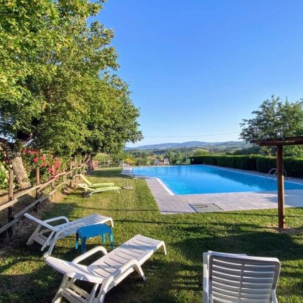 Piscine des Gîtes Agriturismo Metina à Montepulciano en Italie (Toscane)