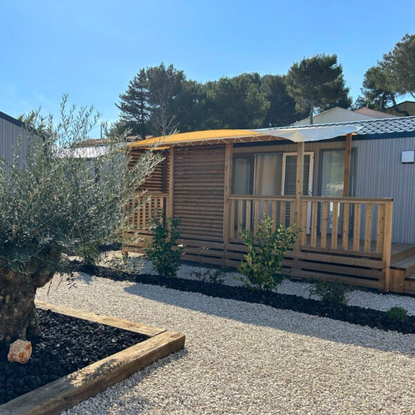 Mobil-home au Camping les Tamaris, à Martigues, dans les Bouches-du-Rhône, près de Marseille