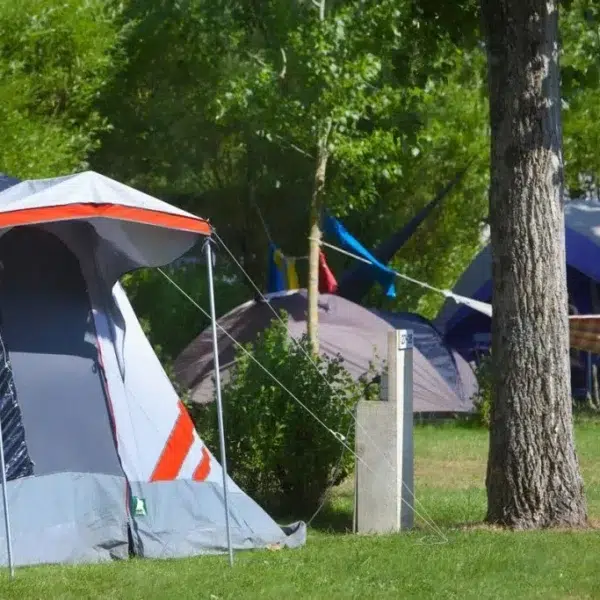 Emplacement au Camping Bois Soleil aux Sables d'Olonnes en Vendée