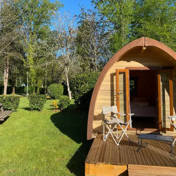 Lodges du Camping Le Lieu à Saint-Jory-de-Chalais en Dordogne