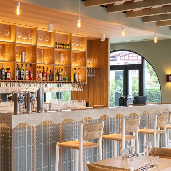Bar de l'Hôtel Ibaia à Hendaye aux Pays Basques