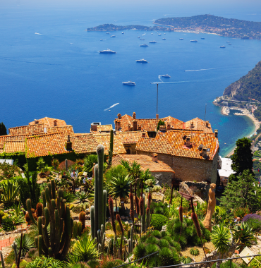 Eze où les chiens sont les bienvenus, dans les Alpes-Maritimes, en Provence-Alpes-Côte d'Azur