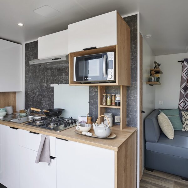 Intérieur d'un mobile du camping Le Coin Charmant 3* à Chauzon