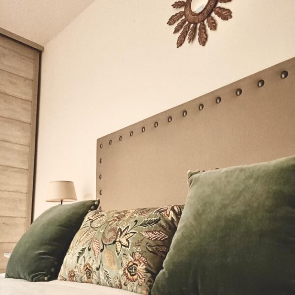 Lit double du Domaine Le Bois des Dames en Drôme provençale