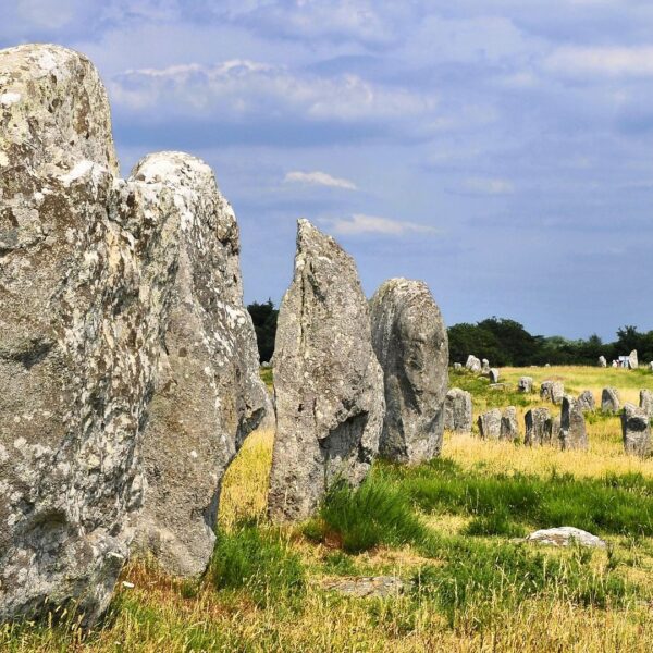 Les alignements mégalithiques de Carnac, près du au camping Domaine du Morbihan, à Ambon, en Bretagne