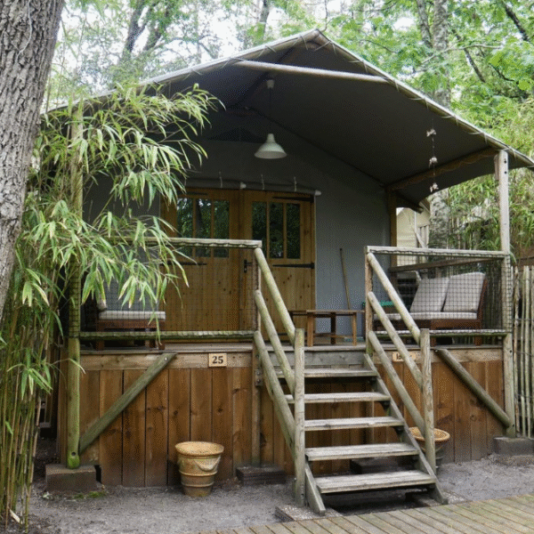 Hébergement insolite au bord du lac de Lacanau en Gironde