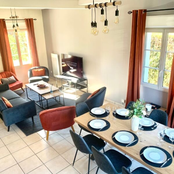 Salle, à manger du Gîte le Havre de Paix à Noizay en Indre-et-Loire